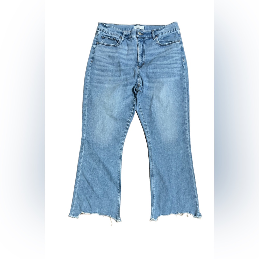 Loft The Kick Crop frayed jeans size 12 EUC light blue denim